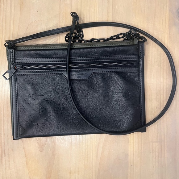 Pre-owned 2019 Monogram Shadow Double Flat Messenger Bag - Picture 6 of 16